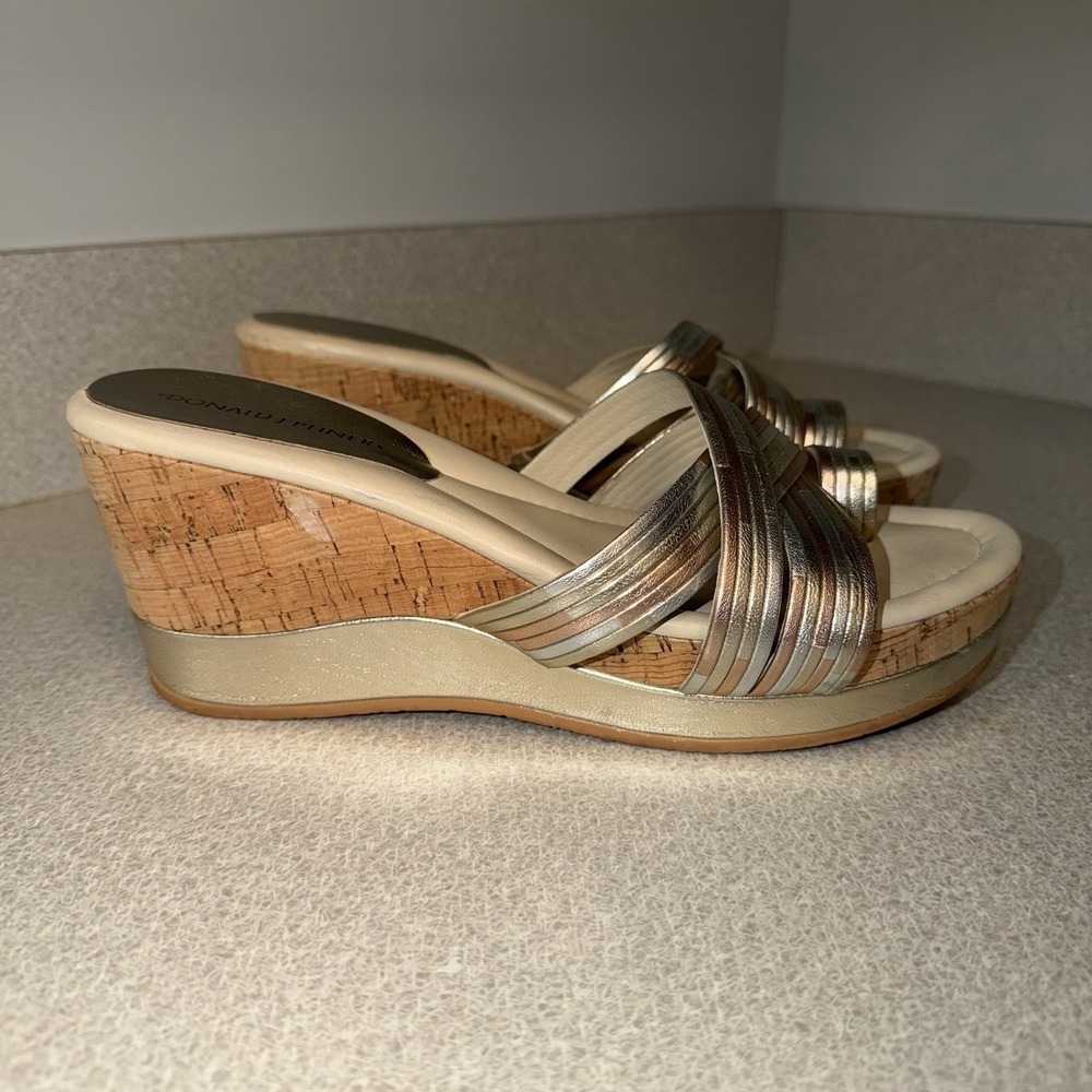 Donald Pliner Lettie Metallic Toe Loop Wedge Sandals Gold Silver‎ Rose Size 9 M